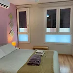 Mí Casa Your *